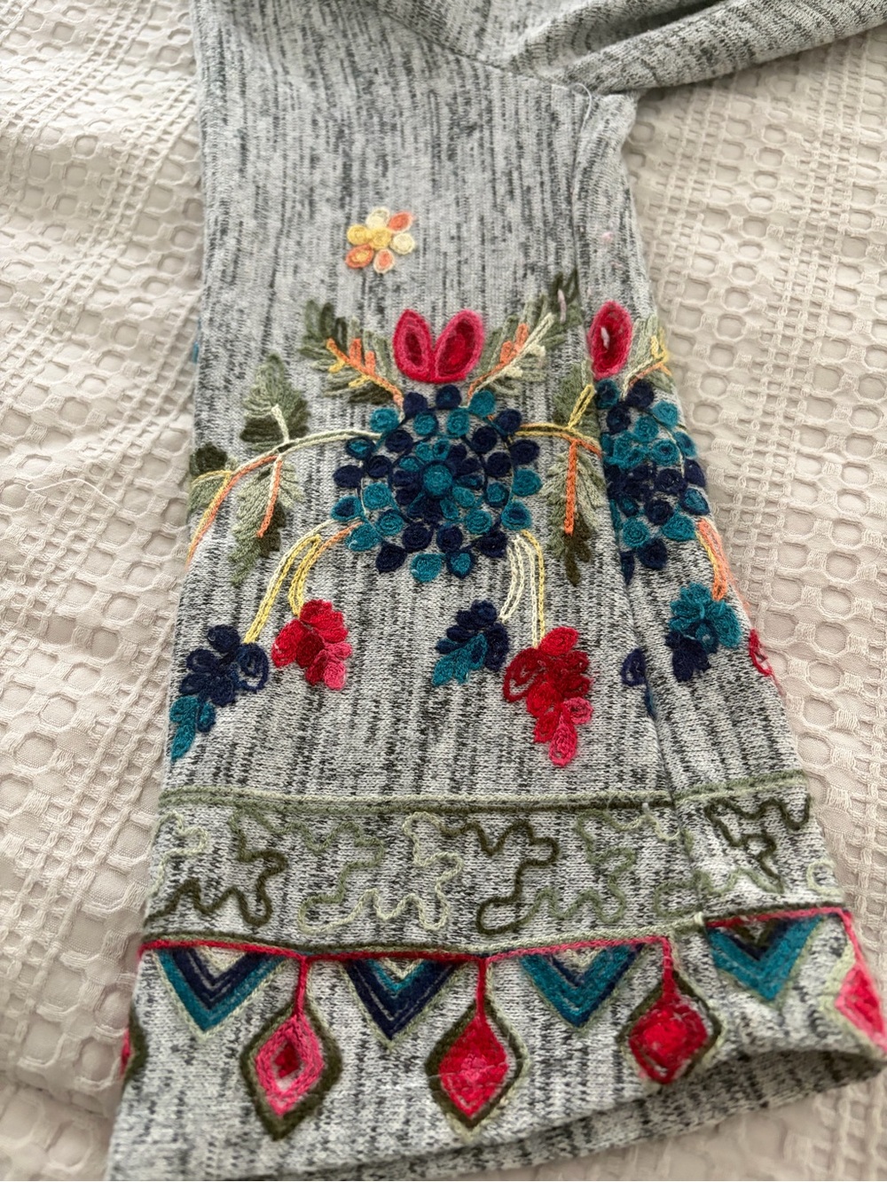 fig and flower Gray Knit V-Neck Tie-Front Top with Colorful Embroidered Sleeves - Picture 9 of 11